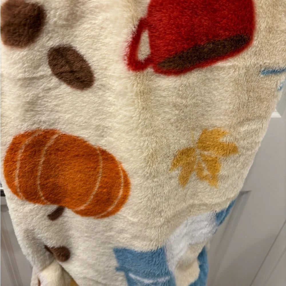 NWT Gilmore Girls Harvest festival faux rabbit fur Blanket- 50”x 70”